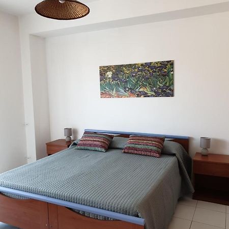 Baia Alcantara Apartments Giardini Naxos Exterior photo
